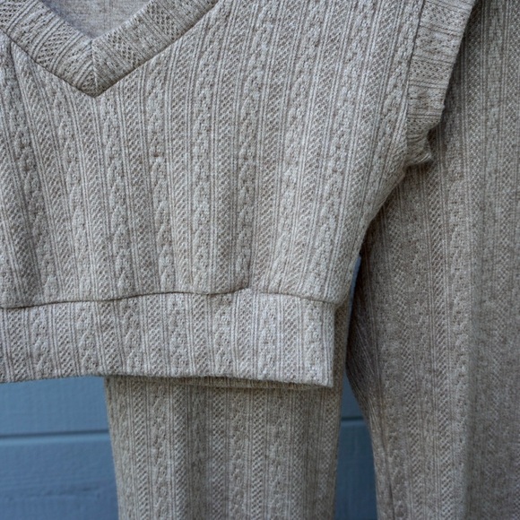 Tan set - Picture 2 of 3